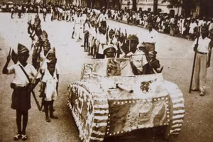 Thiếu nhi vui Tết Trung thu độc lập đầu tiên của dân tộc.