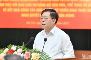 Đồng chí Nguyễn Trọng Nghĩa, Bí thư Trung ương Đảng, Trưởng Ban Tuyên giáo Trung ương phát biểu kết luận buổi làm việc.