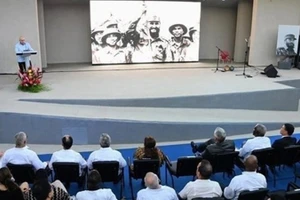 Hoạt động kỷ niệm 50 năm chuyến thăm Việt Nam của lãnh tụ Fidel Castro.