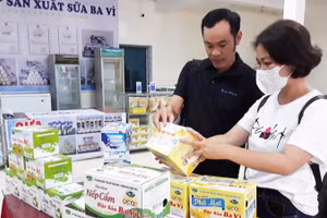 Sữa Ba Vì là sản phẩm đặc trưng của huyện Ba Vì. 