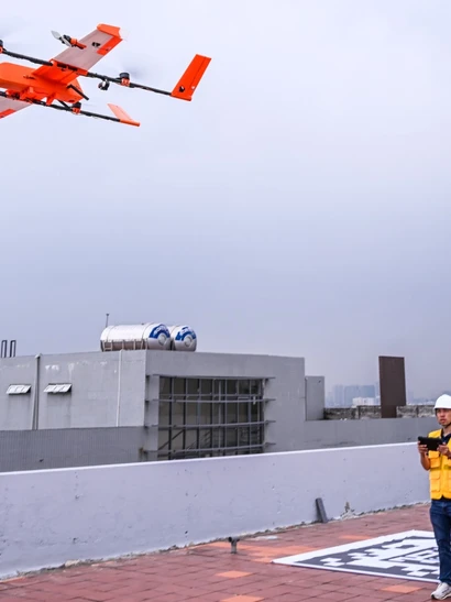 Chuyến bay thử nghiệm đề án “Ứng dụng thiết bị bay không người lái trong vận chuyển y tế” được thực hiện tại Bệnh viện Đa khoa Đức Giang.