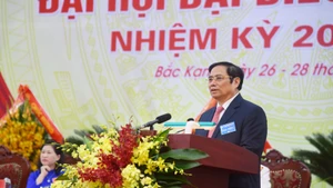 Đồng chí Phạm Minh Chính, Ủy viên Bộ Chính trị, Bí thư T. Ư Đảng, Trưởng ban Tổ chức T.Ư phát biểu chúc mừng Đại hội.