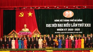 Ra mắt Ban Chấp hành Đảng bộ TP Đà Nẵng khóa 22, nhiệm kỳ 2020 - 2025. 