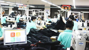 Mỗi chuyền có một máy tính bảng để sử dụng.