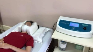 Điều trị mất ngủ bằng từ trường.