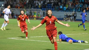 Huỳnh Như ăn mừng bàn thắng mở tỷ số cho đội tuyển bóng đá nữ Việt Nam trong trận chung kết bóng đá nữ SEA Games 31. (Ảnh: Thành Đạt)