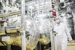 Nhân viên làm việc tại cơ sở hạt nhân Isfahan của Iran. Ảnh: GETTYIMAGES