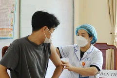 Duy trì tiêm phòng cúm định kỳ là cách tốt nhất tăng cường hệ miễn dịch để bảo vệ bản thân và cộng đồng. Ảnh: HẢI NAM