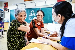 Minh Châu là xã đầu tiên trong cả nước khám bệnh và triển khai hồ sơ sức khỏe điện tử cho người dân. 