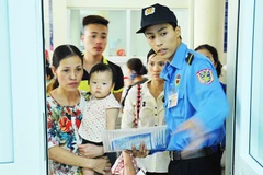 Nhiều bệnh viện đã xây dựng tổ bảo vệ nội viện để bảo đảm an ninh. Ảnh: Nam Hải