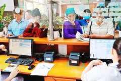 Bệnh nhân cao tuổi, người mắc bệnh mạn tính được hưởng lợi khi bác sĩ kéo dài đơn thuốc.