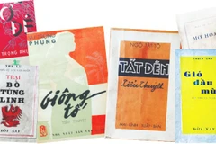 Bìa những cuốn sách cổ trong bộ sưu tập của nhà báo Yên Ba. Ảnh: Yên Ba