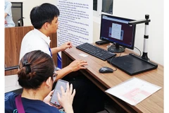 Người dân chỉ cung cấp thông tin cho cơ quan, tổ chức có thẩm quyền theo quy định của pháp luật. Ảnh: Song Anh