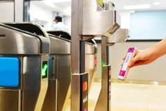 Sử dụng thanh toán không tiền mặt trên tuyến metro số 1 (Bến Thành - Suối Tiên).