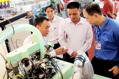 Các nhà mua hàng và nhà đầu tư quốc tế chủ động sang Việt Nam khảo sát, ký kết và tìm kiếm đối tác. Ảnh: BẮC SƠN