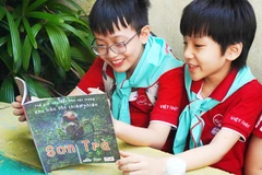 Các bài viết trong sách giúp học sinh hiểu và yêu thế giới tự nhiên nói chung và Sơn Trà nói riêng.