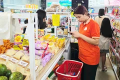 Từ năm 2026, hộ và cá nhân kinh doanh phải thực hiện nộp thuế theo phương pháp kê khai. Ảnh: NGUYỆT ANH