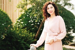 Ca sĩ Quỳnh Hoa trở lại với album mới.