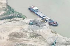 Cát về cảng Thành Luân ngày 18/1.