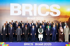 Các nhà lãnh đạo BRICS và đối tác tại Hội nghị Thượng đỉnh Rio de Janeiro. Ảnh: CNN