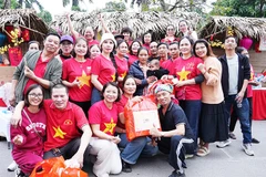 Hội chợ không đồng tại Viện K. Ảnh: BÁ TÍNH