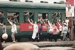 Cảnh phim “Mưa đỏ”. 