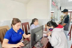 Người dân được hướng dẫn các thao tác đăng ký chữ ký số trên ứng dụng VNeID.