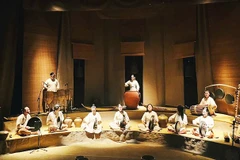 Chờ gốm hát ca