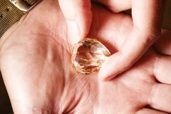 Viên kim cương huyền thoại tái xuất