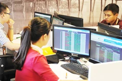 Năm 2025, thị trường chứng khoán Việt Nam liên tiếp chinh phục những đỉnh cao mới. Ảnh: SONG ANH