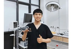 Bác sĩ của loài chim - Lòng tốt và ranh giới pháp luật (Kỳ 2)