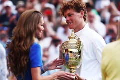 Jannik Sinner là tay vợt nam người Italia đầu tiên có chức vô địch Wimbledon.
