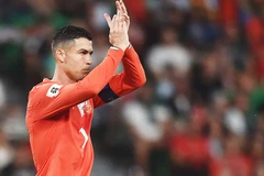 “Bái phục” CR7