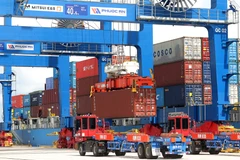 Cảng thu hút được nhiều hãng tàu quốc tế.