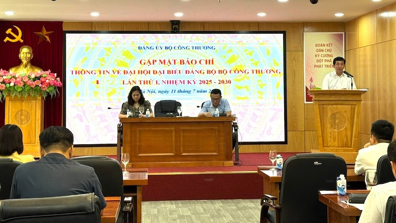 Phó Bí thư chuyên trách Đảng uỷ Bộ Công thương Phan Văn Bản thông tin về Đại hội đại biểu Đảng bộ Bộ Công thương lần thứ I, nhiệm kỳ 2025-2030.
