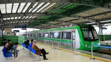 Trong trường hợp cần thiết, có thể tạm dừng khai thác để bảo đảm an toàn tuyệt đối cho hành khách, lái tàu và phương tiện. (Ảnh: THẠCH THẢO)