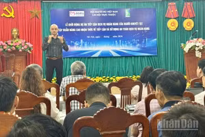 Toàn cảnh cuộc họp kỹ thuật nhằm nâng cao hiệu quả tiếp cận dịch vụ ngân hàng của người khuyết tật.