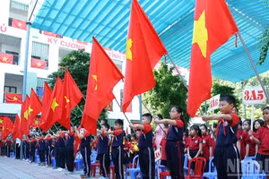 Học sinh Trường tiểu học Hoàng Diệu, phường Ba Đình (Hà Nội) khai giảng năm học 2025-2026. (Ảnh: nhandan.vn)