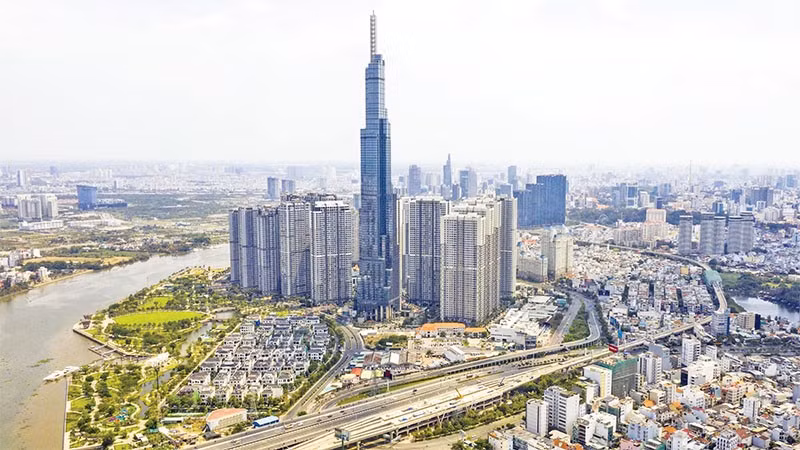 Một góc Thành phố Hồ Chí Minh nhìn từ trên cao. (Ảnh HOÀNG TRIỀU)
