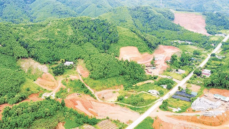 Khu tái định cư Làng Chưng, xã Bảo Thắng đang được triển khai thi công.