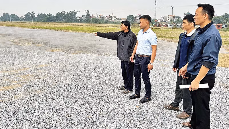 Khu vực đất nông nghiệp được nông dân xã Đại Đồng, tỉnh Hưng Yên bàn giao để khởi công dự án tuyến đường sắt cao tốc Lào Cai- Hà Nội-Hải Phòng.