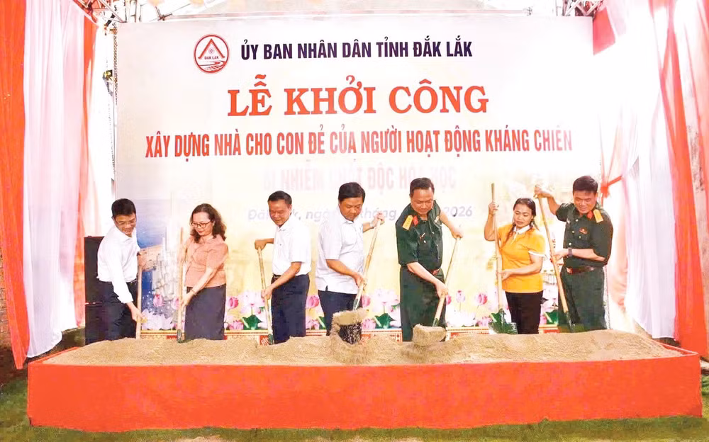 Lễ khởi công (Ảnh NGUYỄN CÔNG LÝ)