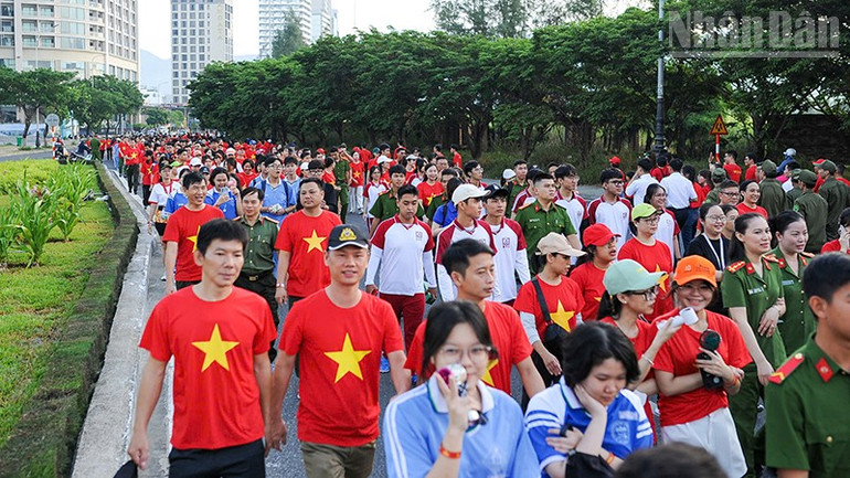 Rực rỡ sắc màu. ndo_tr_4.jpg