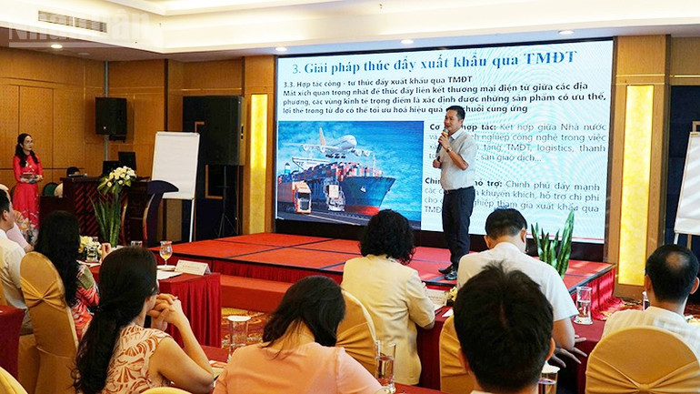 Hội nghị đã đưa ra nhiều đề xuất trong giai đoạn tới. ndo_tl_tmdt.jpg