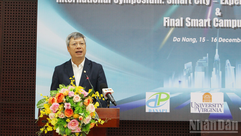 Ho Quang Buu, Vice Chairman of the Da Nang City People's Committee, delivered a speech at the workshop. ndo_br_a-buu.jpg
