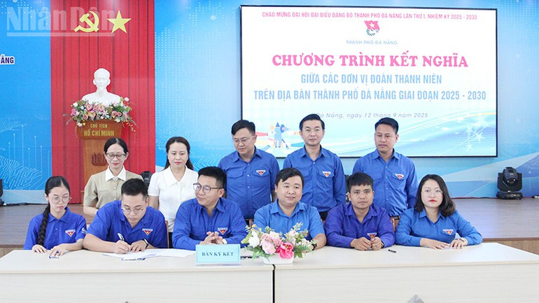 Các đơn vị đoàn ký kết hỗ trợ nhau trên nhiều mặt. ndo_tl_img-0548.jpg