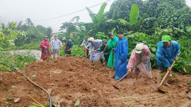 Nhiều địa phương đã chủ động dọn dẹp, thông tuyến. a2.jpg