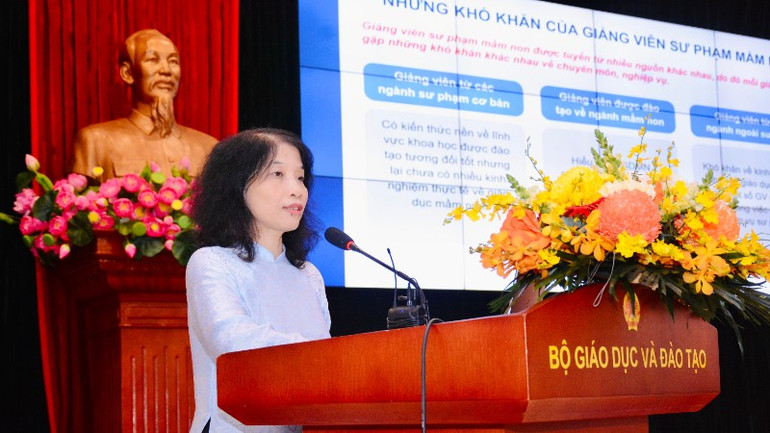 Phó Giáo sư, Tiến sĩ Bùi Thị Lâm, Trưởng khoa Giáo dục mầm non, Trường đại học Sư phạm Hà Nội. dsc-4741-2244.jpg