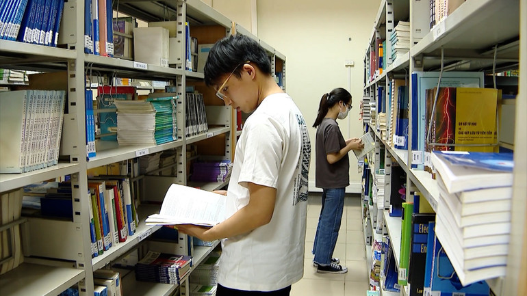 Thư viện của của Đại học Bách Khoa, Hà Nội 13.jpg
