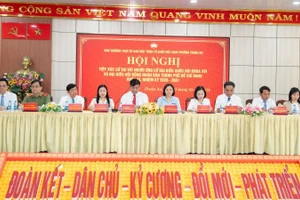 Các ứng cử đại biểu Quốc hội khóa XVI tại đơn vị bầu cử số 1 và ứng cử đại biểu Hội đồng nhân dân Thành phố Hồ Chí Minh khóa XI tại buổi tiếp xúc cử tri.